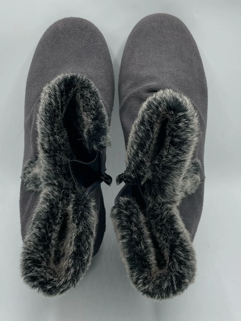 Khombu “Bonnie” Gray Faux-Fur Trim Winter Ankle Boots.